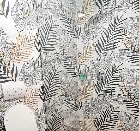 2v1 - Center 4 아파트 티라나